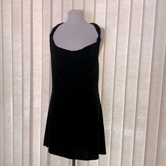 Mini dress with beading and sequins - Picture 3 of 7